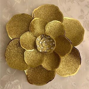 Gorgeous Gold Paper Flowers